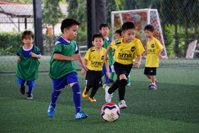 Smile Football Club สอนฟุตบอลเด็กด้วยความรักและรอยยิ้ม
